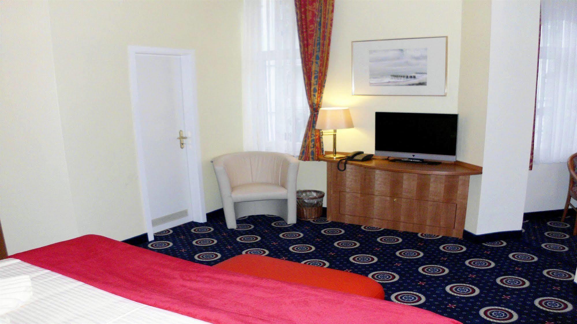 Hotel Deutsche Flagge Binz Bagian luar foto